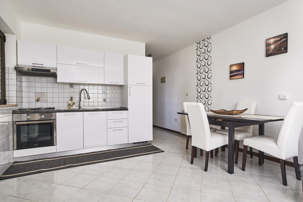 Appartement Lovely Roses à Umag Extérieur photo